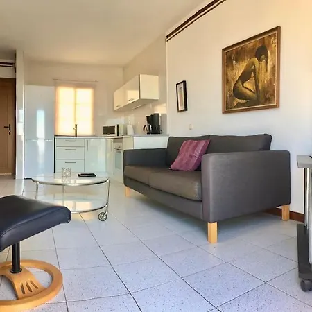 Cozy Windsor Park Se40 شقة
